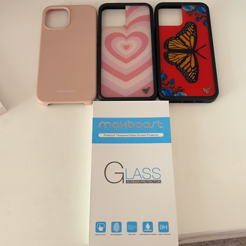 Iphone 12 Pro Max Iphone Bundle - image 1